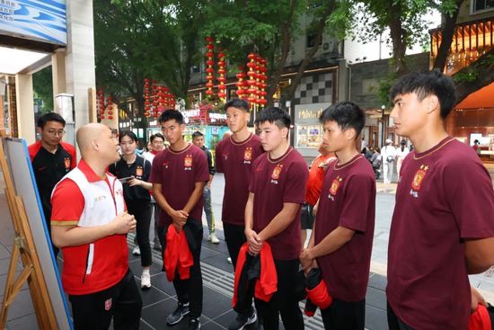 把精子打高跟鞋视频
